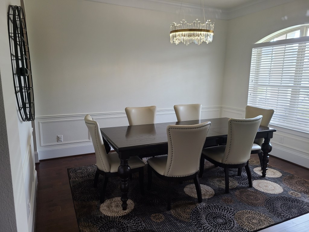 Dining Room Phase 1:&nbsp;molding