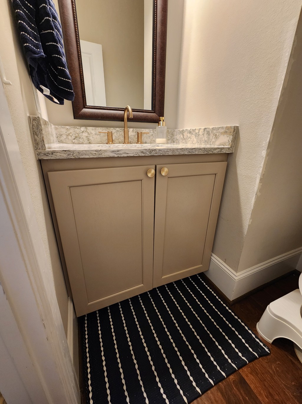 Half Bath Glow-Up: Phase 1 – the&nbsp;Vanity